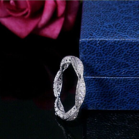 Round Cut Lab Diamond Women's Eternity Ring 14K White Gold Finish - Picture 1 of 9
